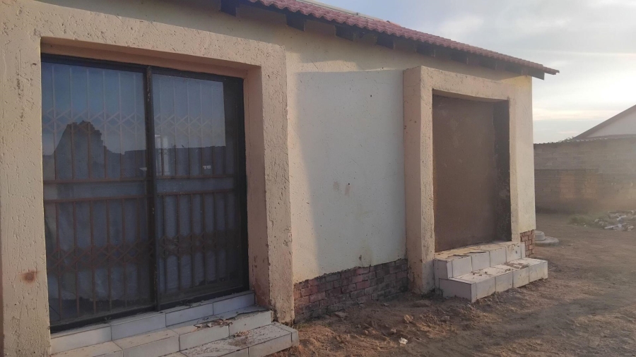 2 Bedroom Property for Sale in Mabopane Unit S Gauteng