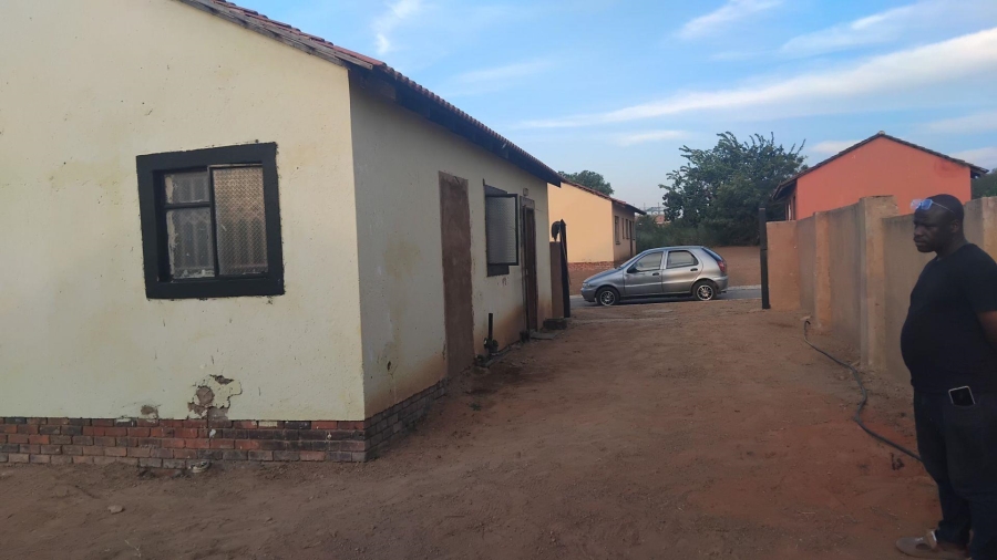 2 Bedroom Property for Sale in Mabopane Unit S Gauteng