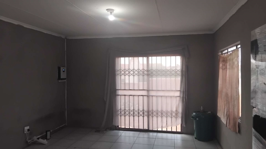 2 Bedroom Property for Sale in Mabopane Unit S Gauteng