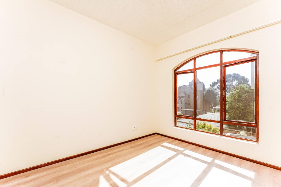 To Let 1 Bedroom Property for Rent in Lonehill Gauteng