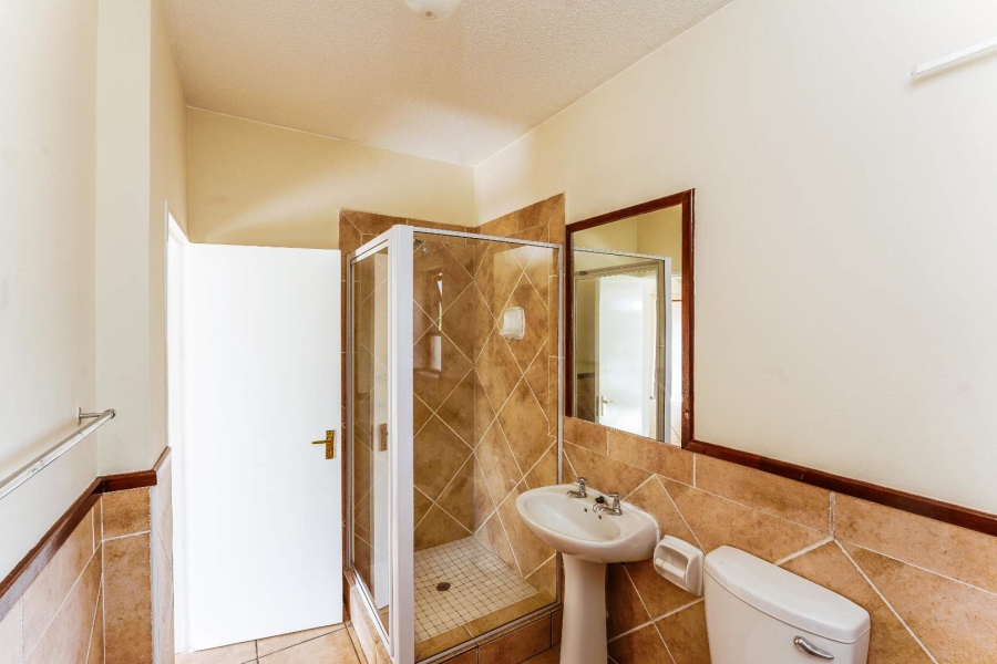 To Let 1 Bedroom Property for Rent in Lonehill Gauteng