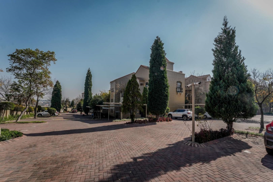 To Let 1 Bedroom Property for Rent in Lonehill Gauteng