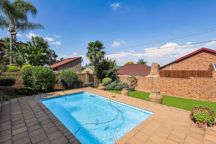 4 Bedroom Property for Sale in Moreleta Park Gauteng