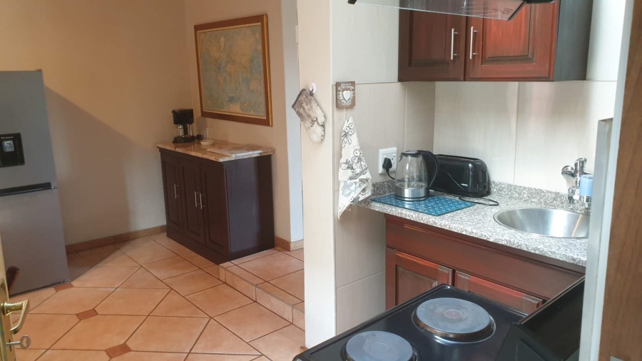 To Let 1 Bedroom Property for Rent in Morningside Manor Gauteng