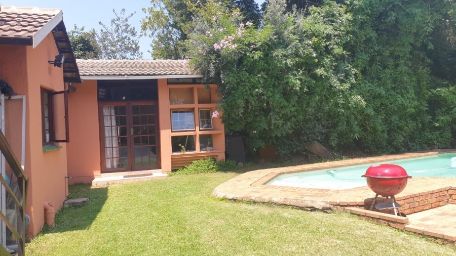 To Let 1 Bedroom Property for Rent in Morningside Manor Gauteng