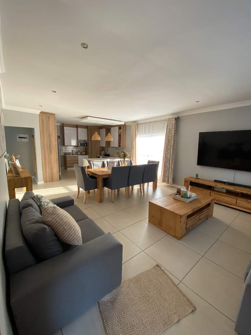 3 Bedroom Property for Sale in Horison Gauteng