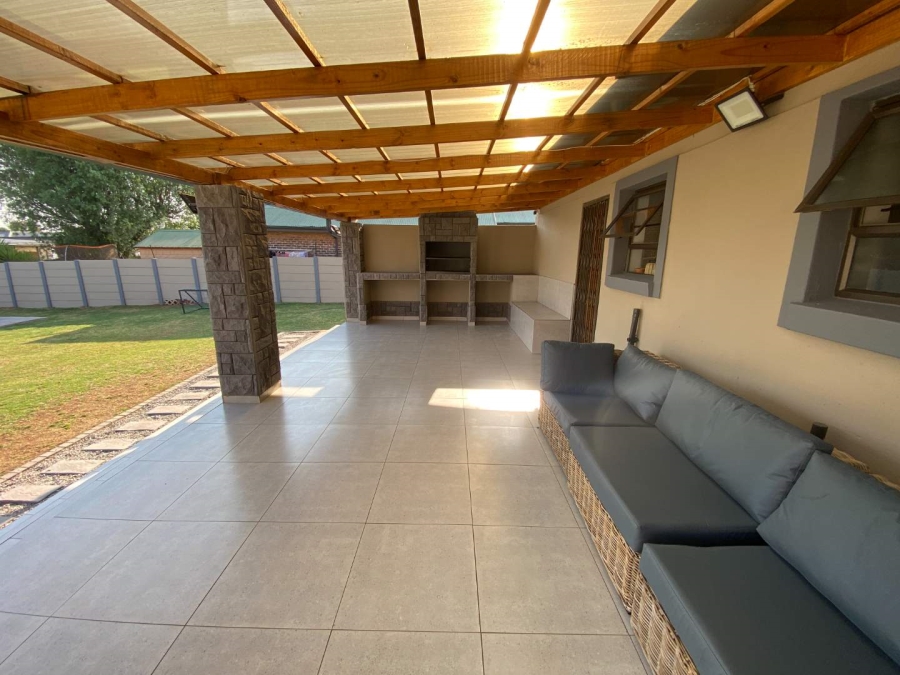 3 Bedroom Property for Sale in Horison Gauteng