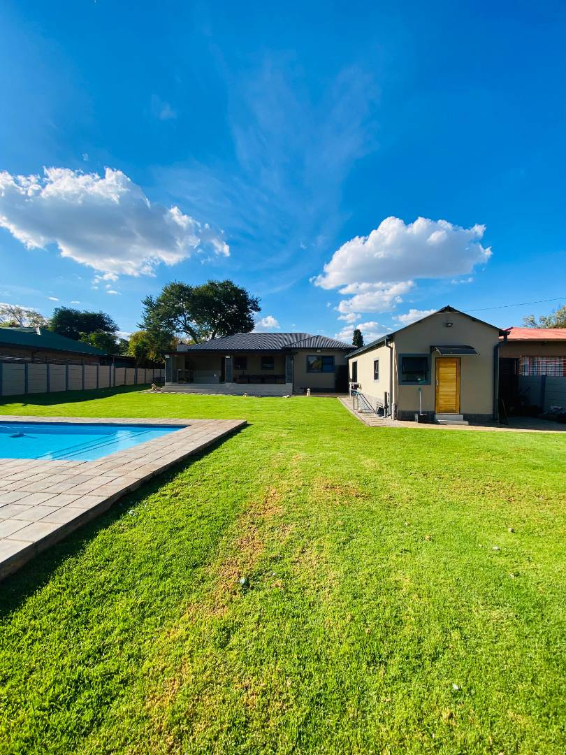 3 Bedroom Property for Sale in Horison Gauteng