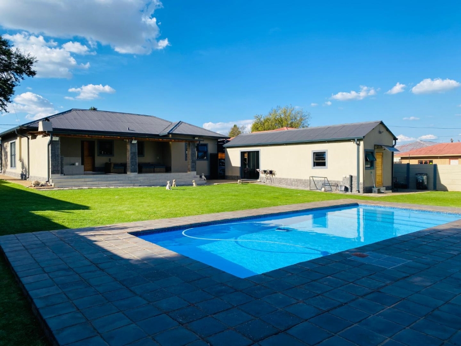 3 Bedroom Property for Sale in Horison Gauteng