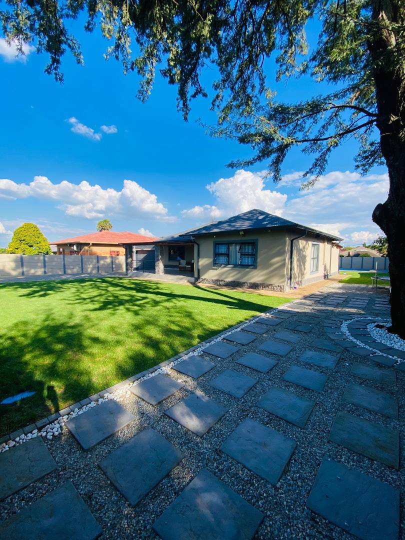 3 Bedroom Property for Sale in Horison Gauteng