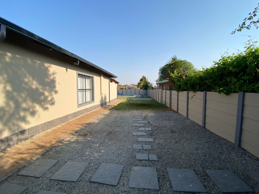 3 Bedroom Property for Sale in Horison Gauteng
