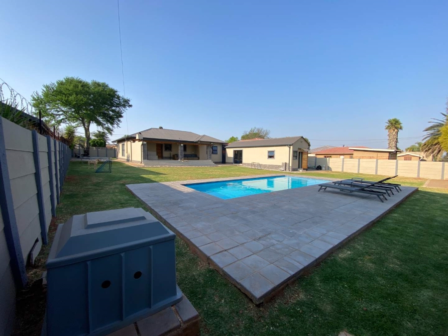 3 Bedroom Property for Sale in Horison Gauteng