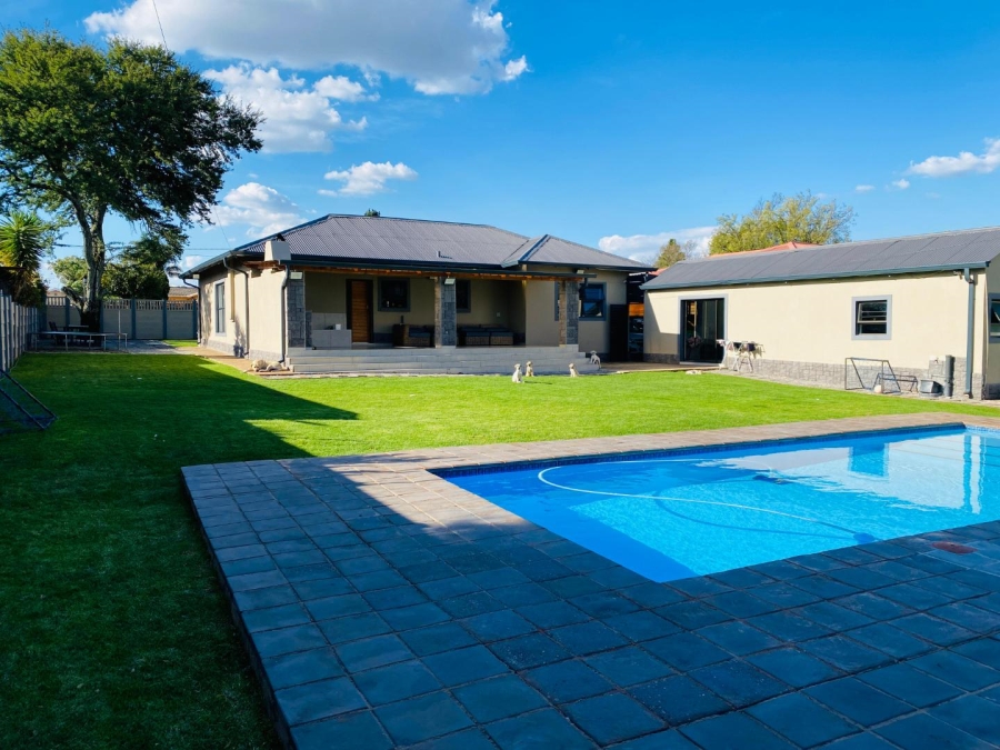 3 Bedroom Property for Sale in Horison Gauteng