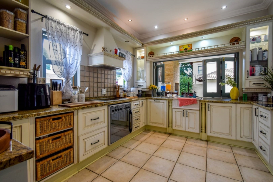 To Let 4 Bedroom Property for Rent in Muckleneuk Gauteng