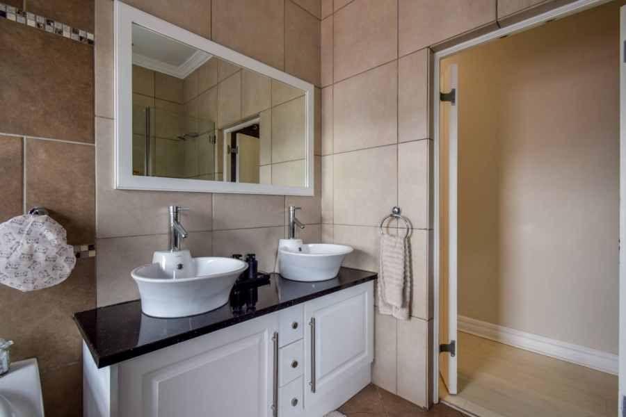 To Let 4 Bedroom Property for Rent in Muckleneuk Gauteng