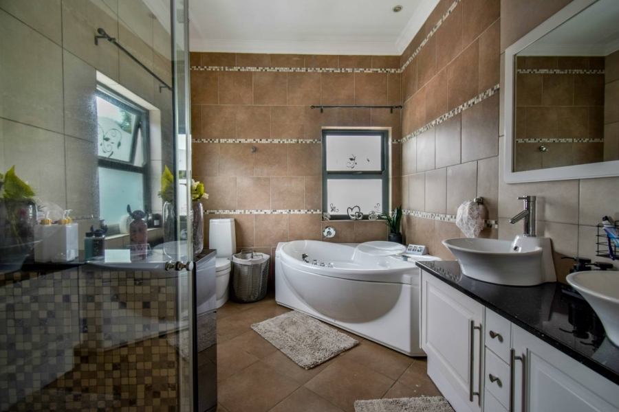 To Let 4 Bedroom Property for Rent in Muckleneuk Gauteng