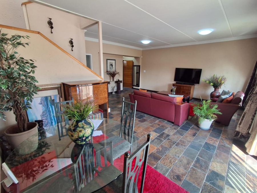 3 Bedroom Property for Sale in Glenvista Gauteng