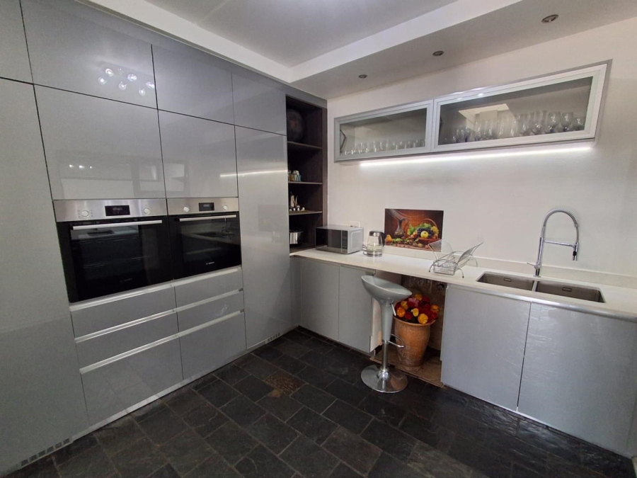 3 Bedroom Property for Sale in Glenvista Gauteng