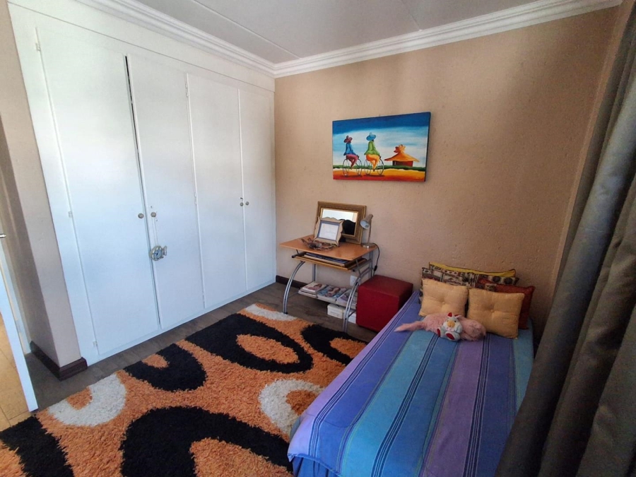 3 Bedroom Property for Sale in Glenvista Gauteng
