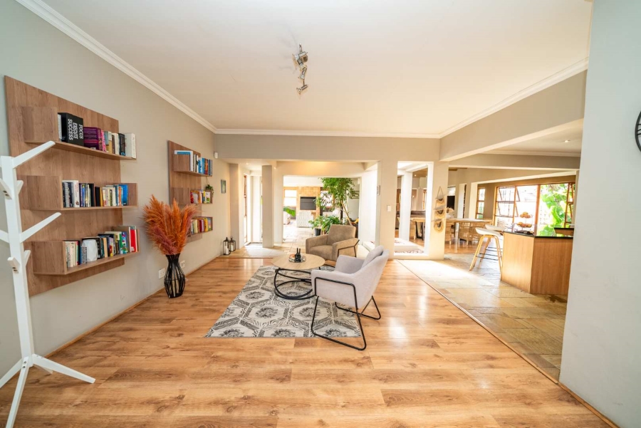 3 Bedroom Property for Sale in Glen Marais Gauteng