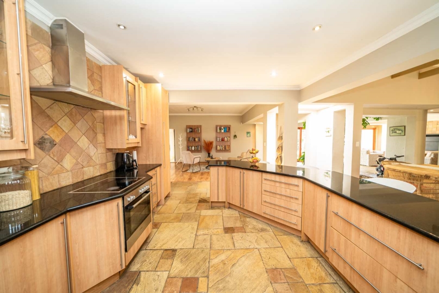 3 Bedroom Property for Sale in Glen Marais Gauteng