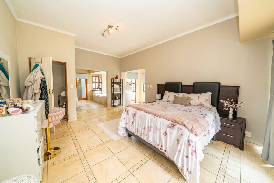 3 Bedroom Property for Sale in Glen Marais Gauteng