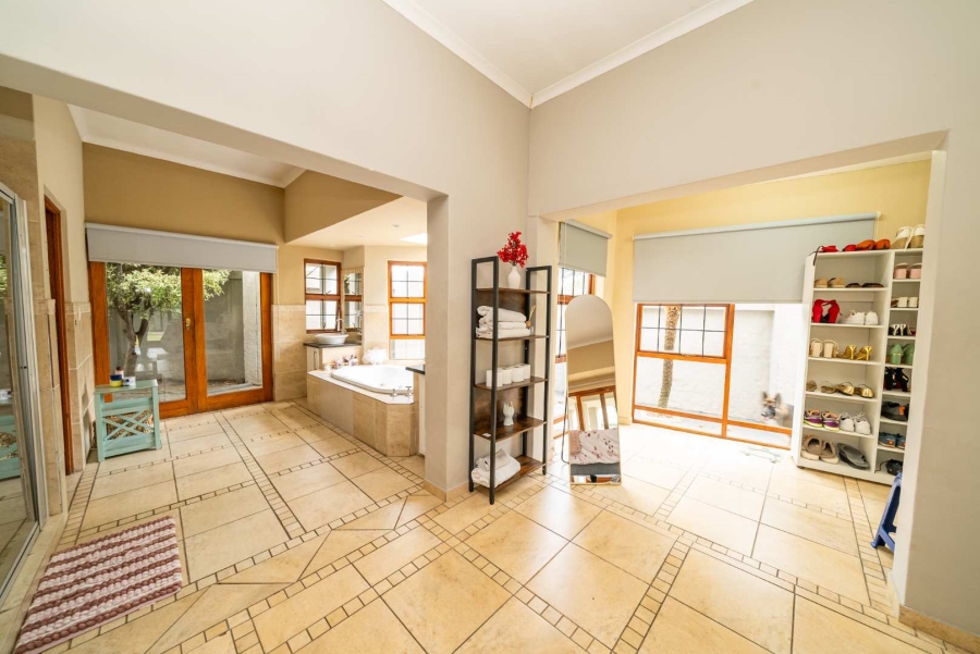 3 Bedroom Property for Sale in Glen Marais Gauteng