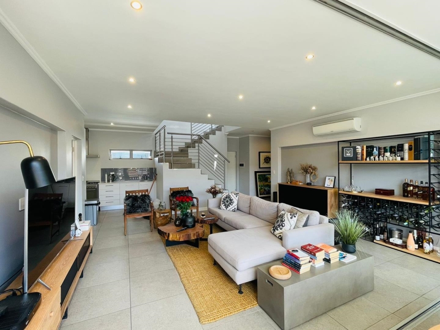 To Let 2 Bedroom Property for Rent in Melrose North Gauteng