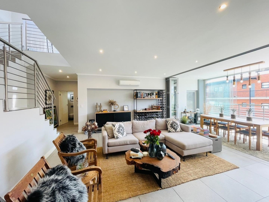 To Let 2 Bedroom Property for Rent in Melrose North Gauteng