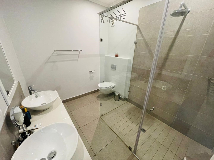 To Let 2 Bedroom Property for Rent in Melrose North Gauteng