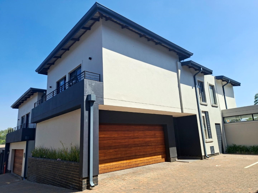 To Let 3 Bedroom Property for Rent in Bryanston Gauteng