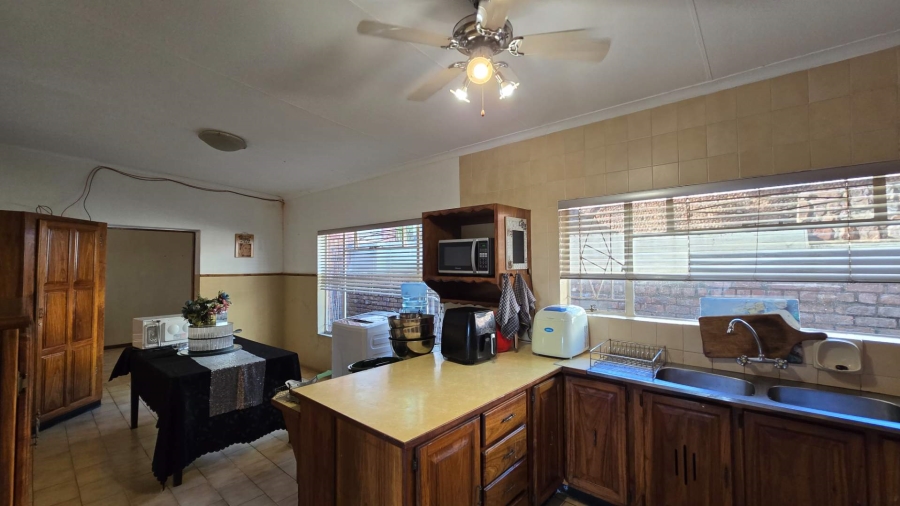 4 Bedroom Property for Sale in Sinoville Gauteng