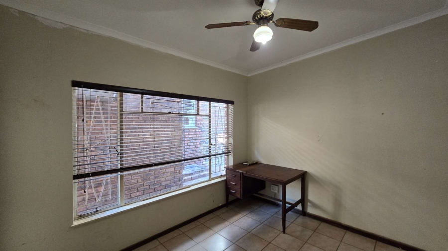 4 Bedroom Property for Sale in Sinoville Gauteng