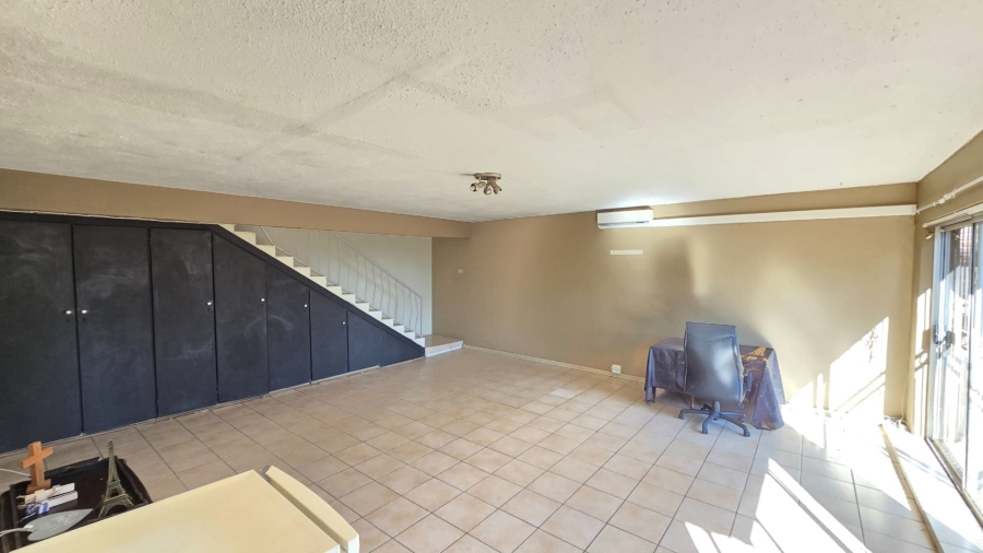 4 Bedroom Property for Sale in Sinoville Gauteng