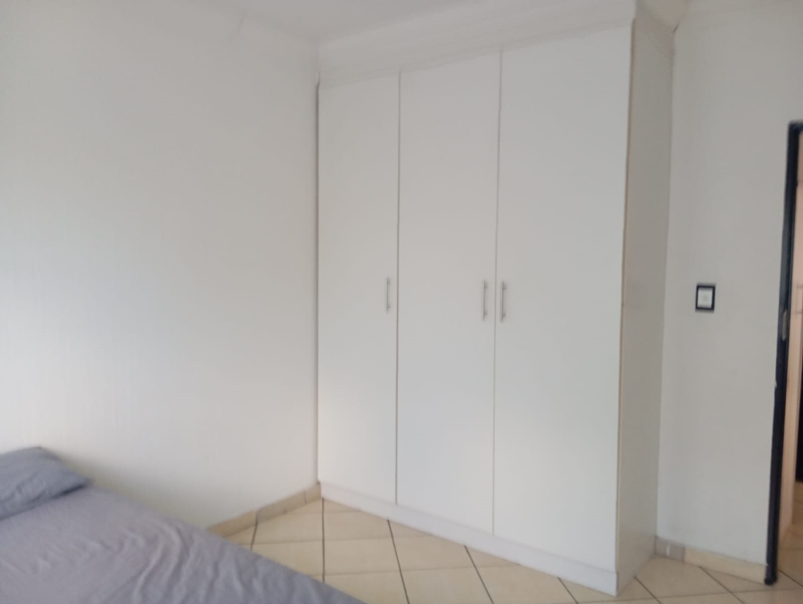To Let 2 Bedroom Property for Rent in Tulisa Park Gauteng