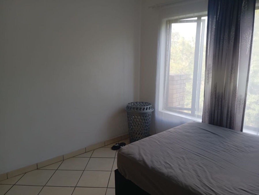 To Let 2 Bedroom Property for Rent in Tulisa Park Gauteng