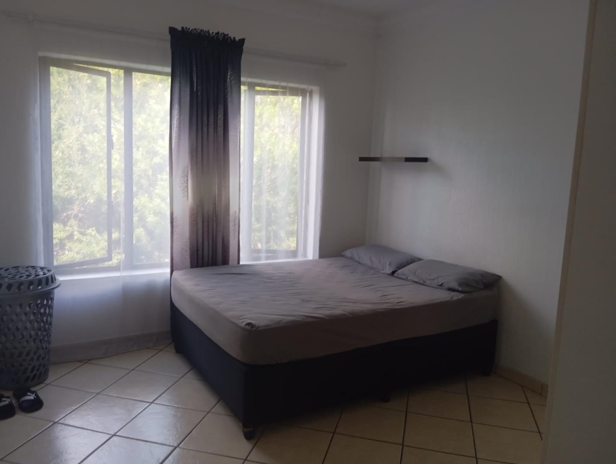 To Let 2 Bedroom Property for Rent in Tulisa Park Gauteng