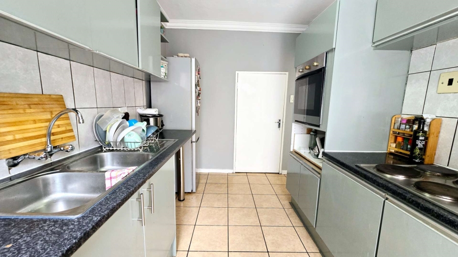3 Bedroom Property for Sale in Waterkloof Glen Gauteng