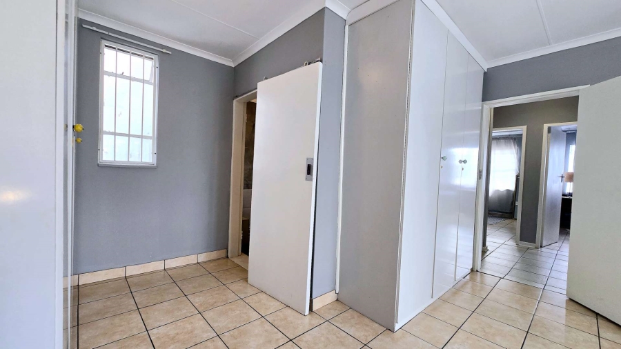 3 Bedroom Property for Sale in Waterkloof Glen Gauteng