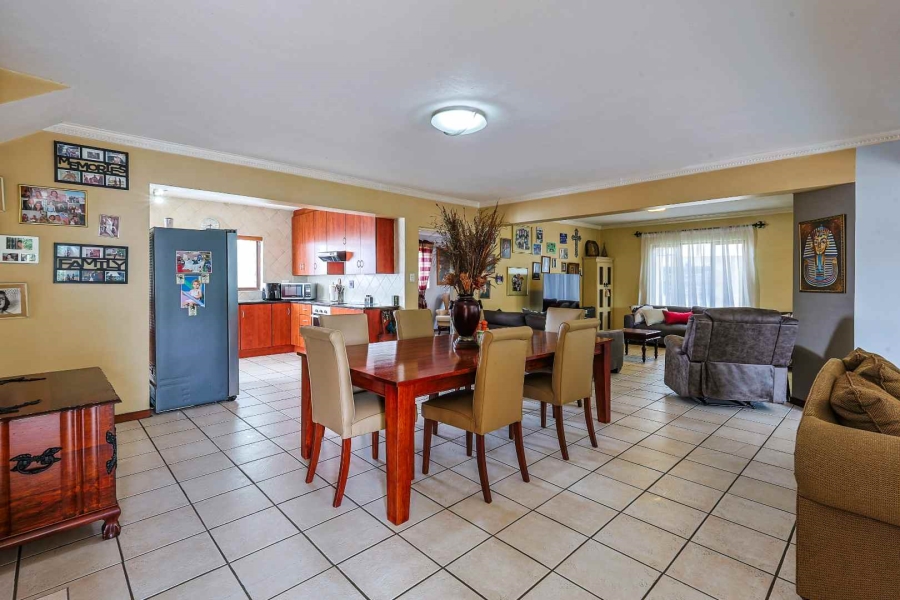 4 Bedroom Property for Sale in Moreleta Park Gauteng