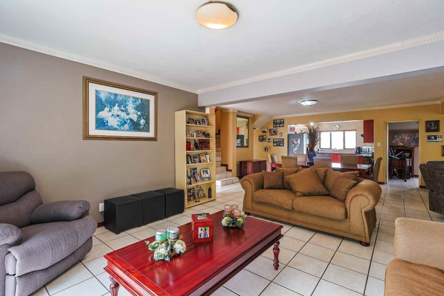 4 Bedroom Property for Sale in Moreleta Park Gauteng