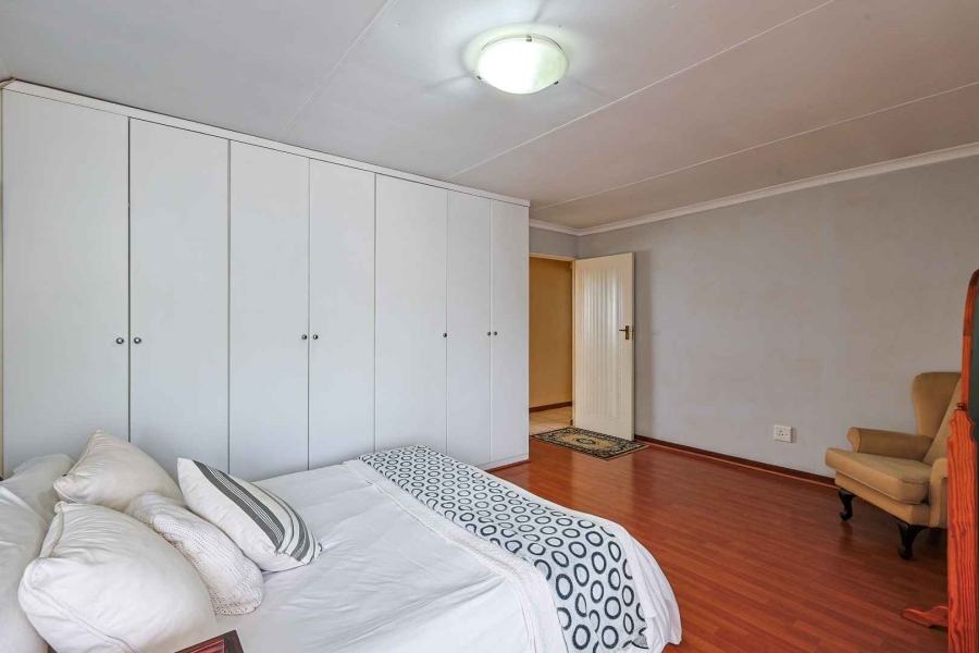 4 Bedroom Property for Sale in Moreleta Park Gauteng