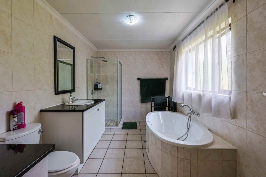 4 Bedroom Property for Sale in Moreleta Park Gauteng