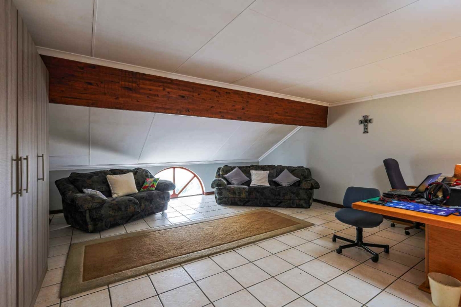 4 Bedroom Property for Sale in Moreleta Park Gauteng