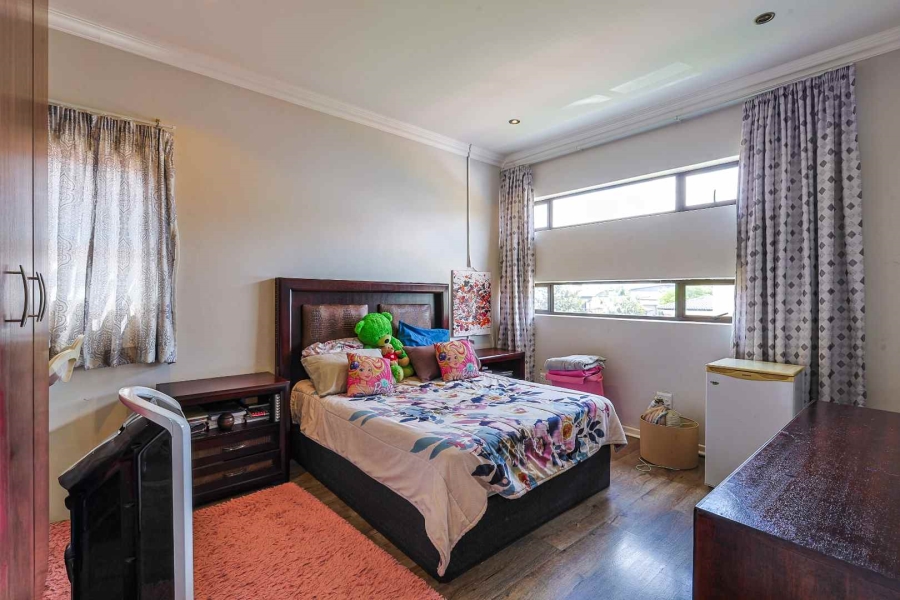 5 Bedroom Property for Sale in Olympus AH Gauteng