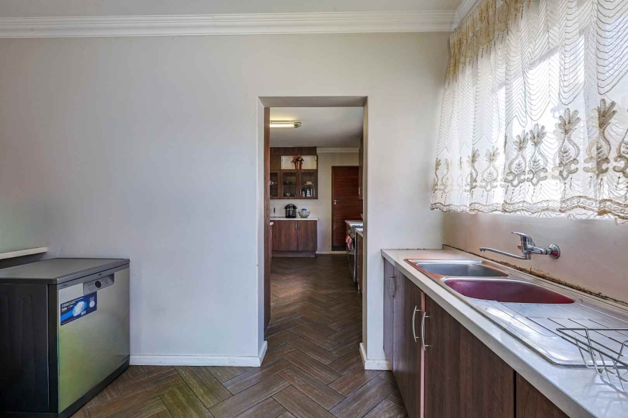 5 Bedroom Property for Sale in Olympus AH Gauteng