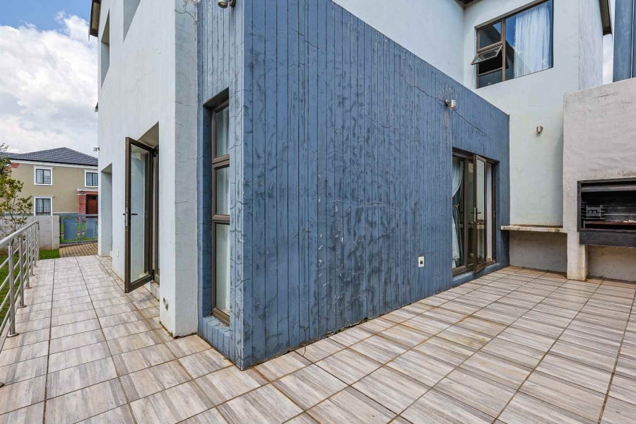 5 Bedroom Property for Sale in Olympus AH Gauteng