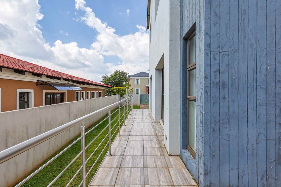 5 Bedroom Property for Sale in Olympus AH Gauteng