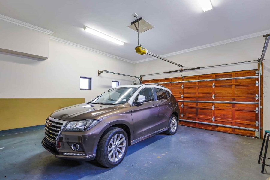 5 Bedroom Property for Sale in Olympus AH Gauteng