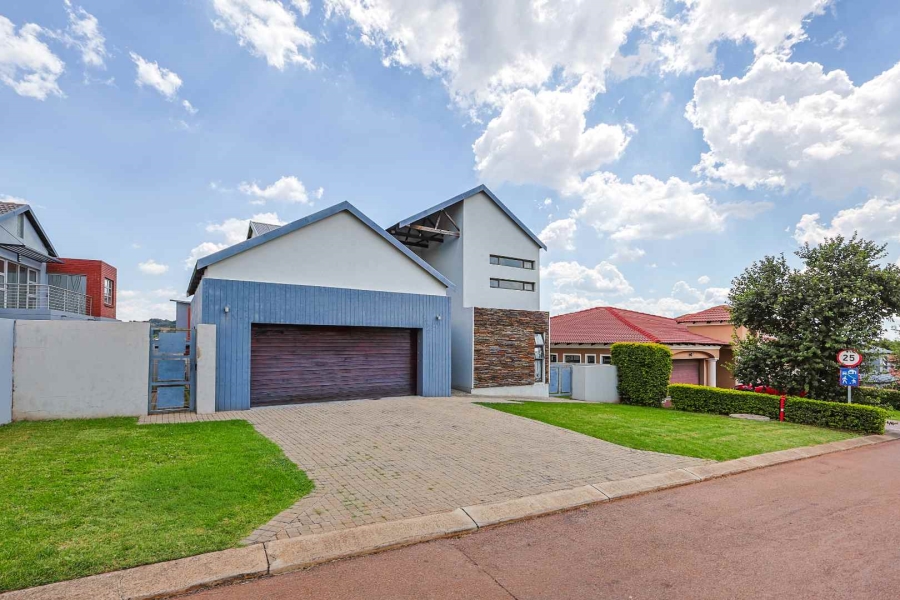 5 Bedroom Property for Sale in Olympus AH Gauteng